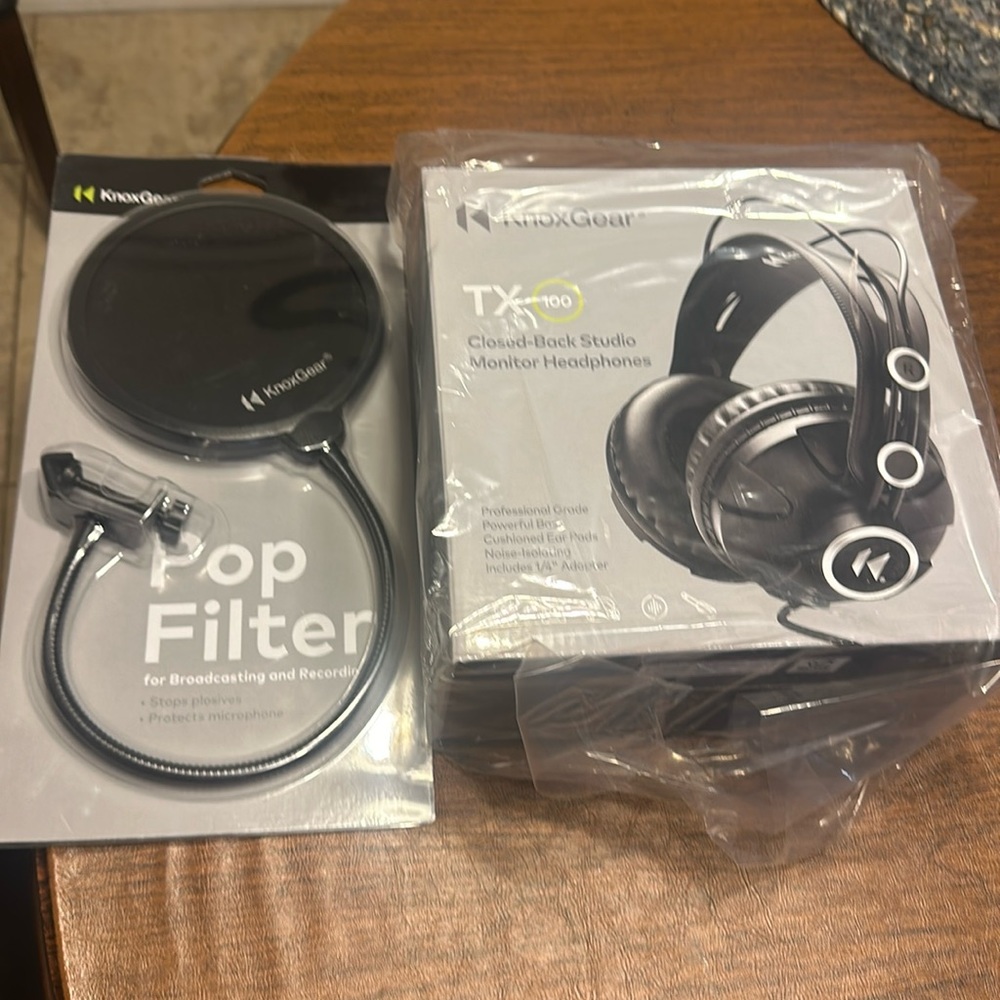 5/$25.00 Knox Gear TX 100 Headphones and pop filter brand new gaming headset lot